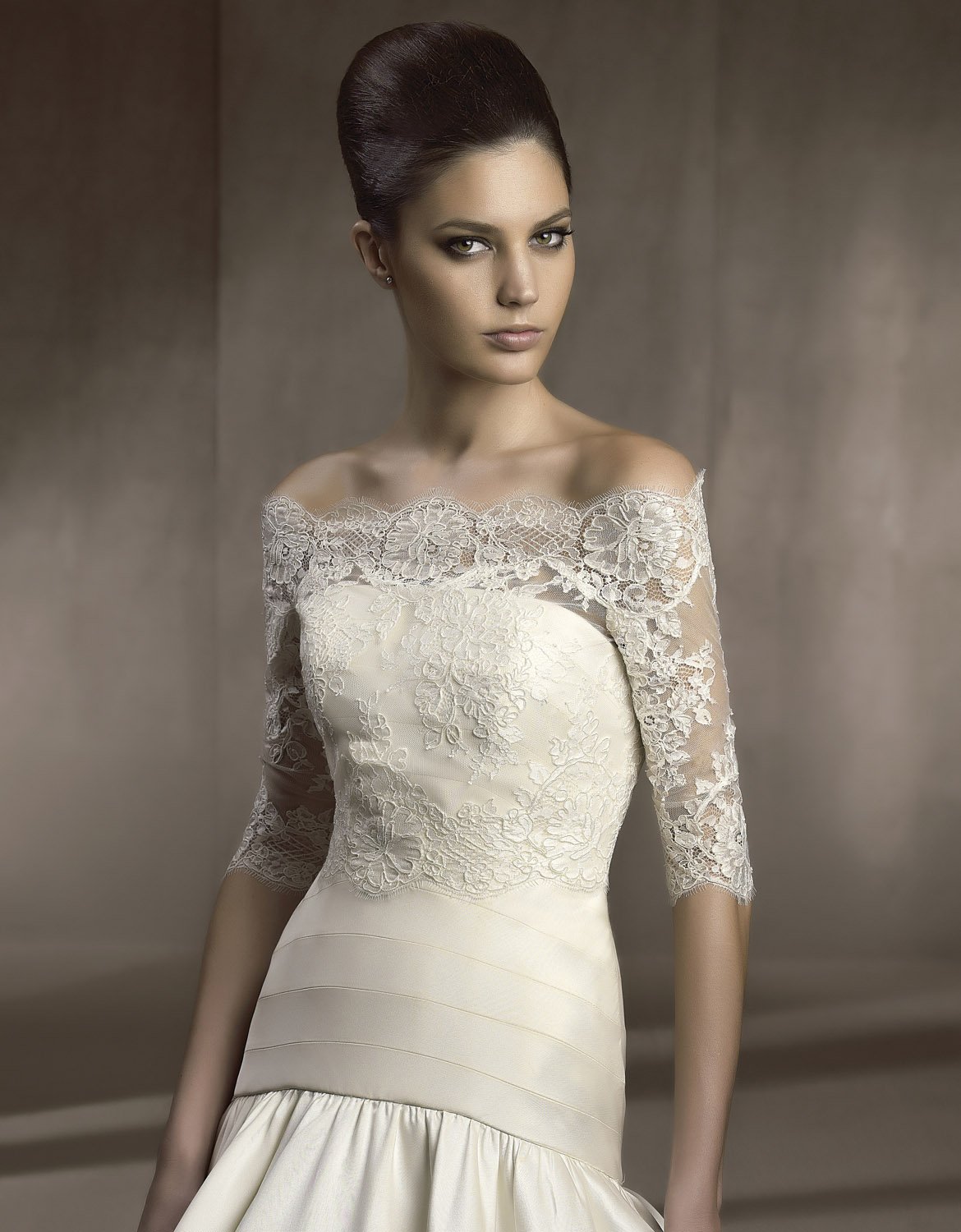 What are the latest trends for wedding dresses this season? | Modes NZ