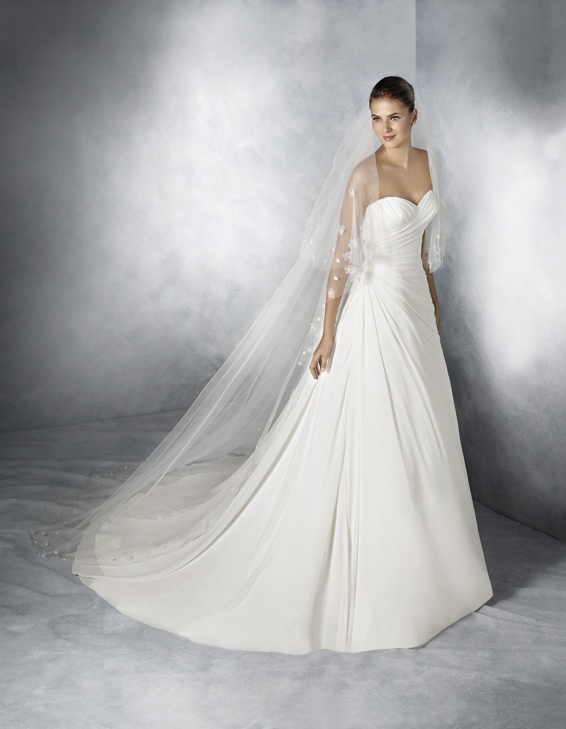 01298/16 - Modes Bridal Boutique