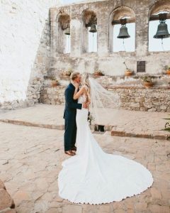 Shorter wedding veil