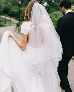 Wedding veil with volume