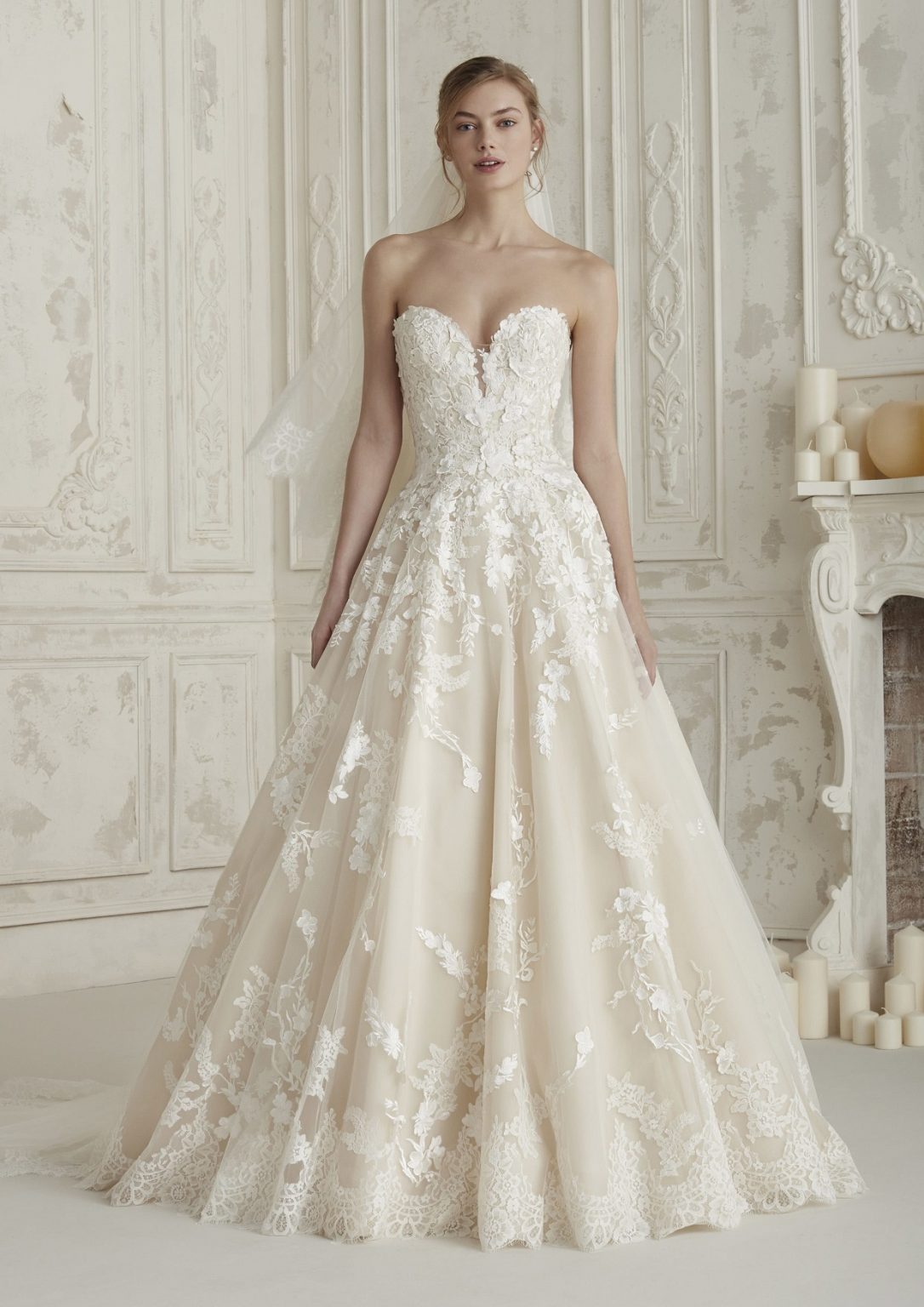 Stunning Wedding Gown With Sweetheart Neckline Modes Bridal NZ