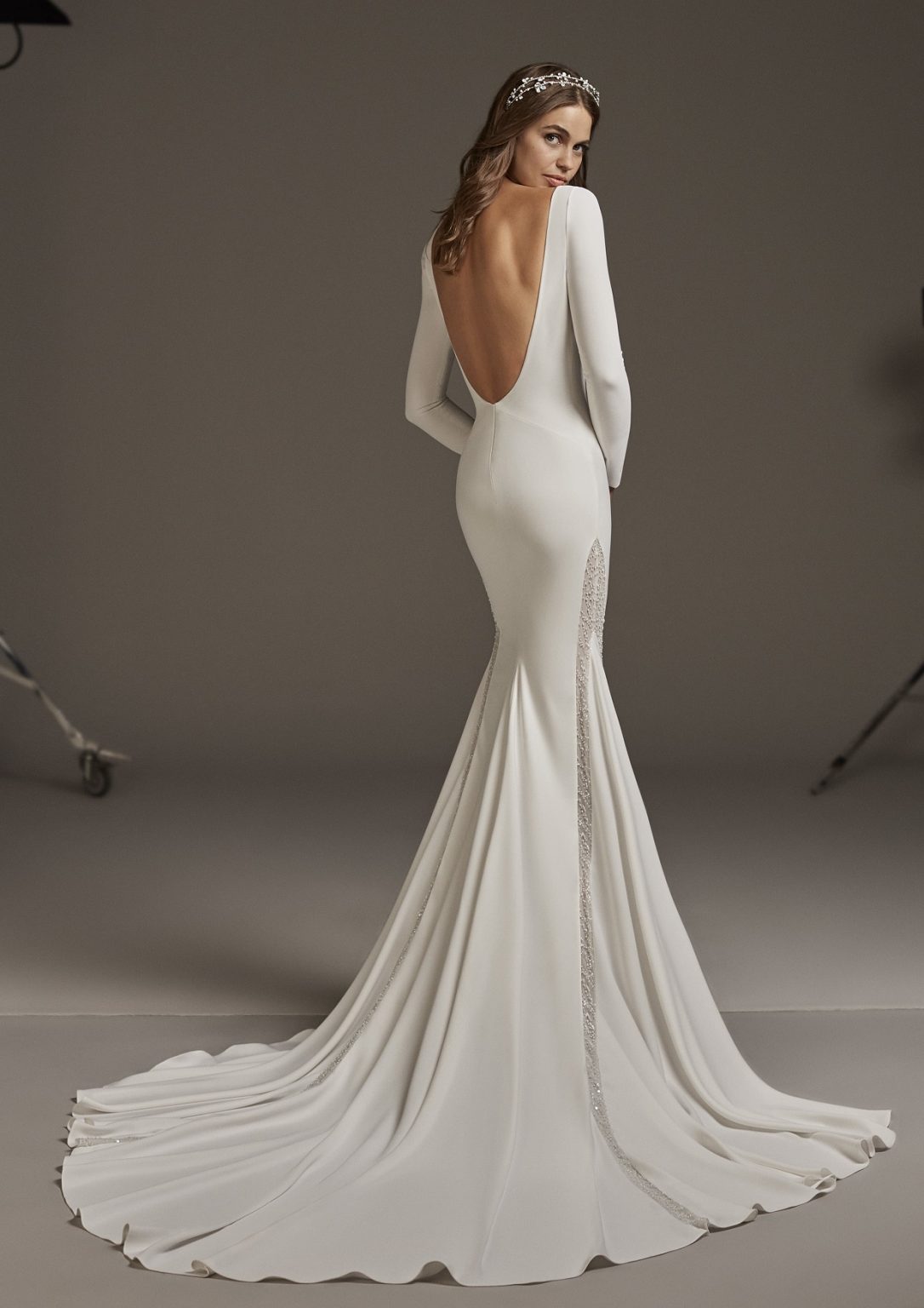 Minimal Wedding Gown With Scoop Back Neckline Modes Bridal Nz 