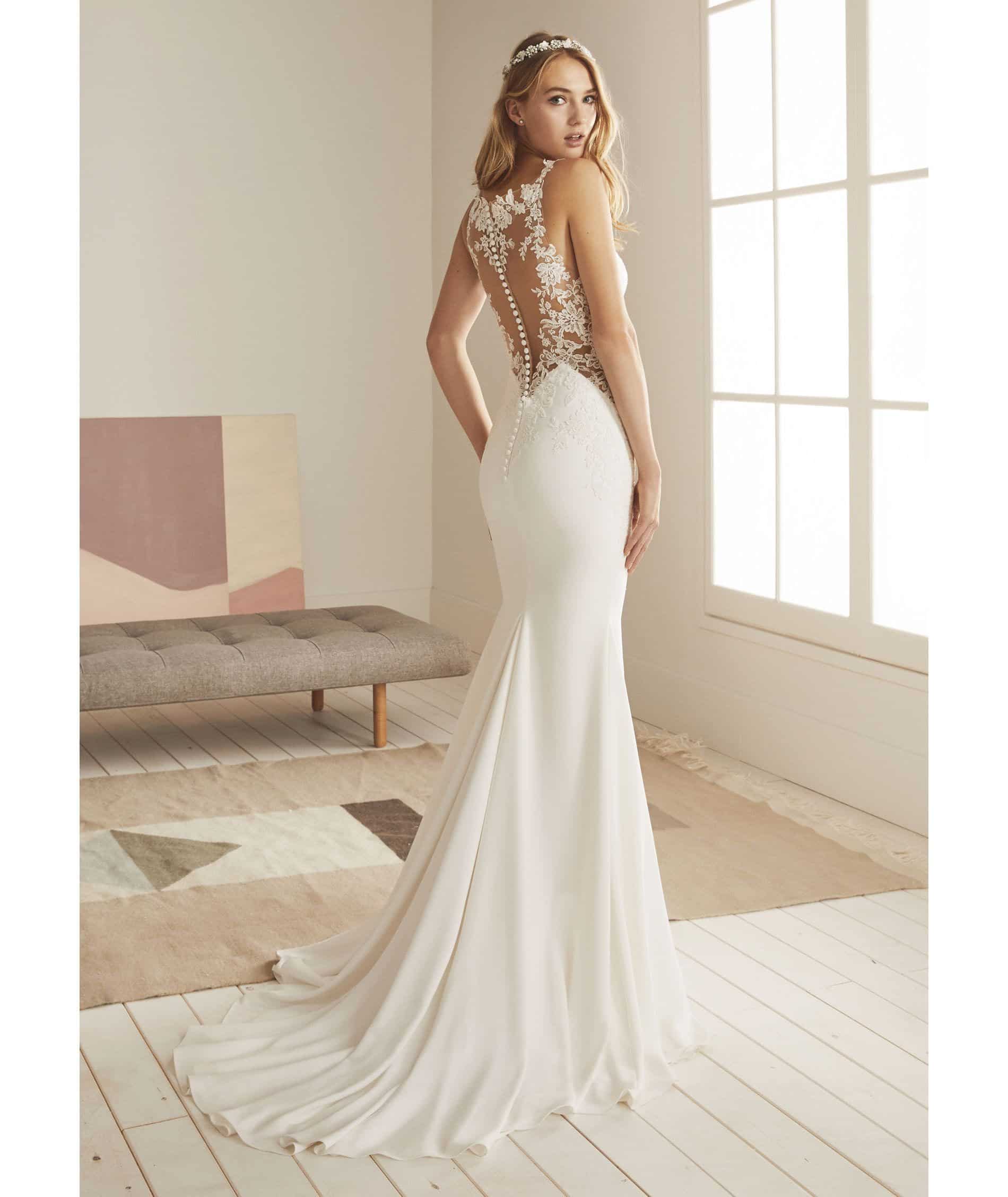 2350612 Modern Crepe Gown With Stunning Cutouts Modes Nz 5137